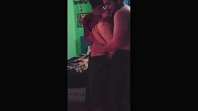 i gave my ass to my boyfriends friend and he made me cum
