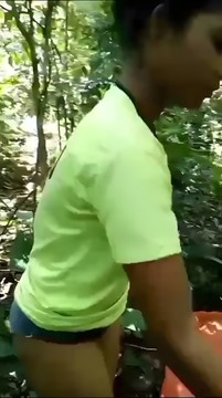 Young Girl Outdoor Sex In Jungle With Boyfriend